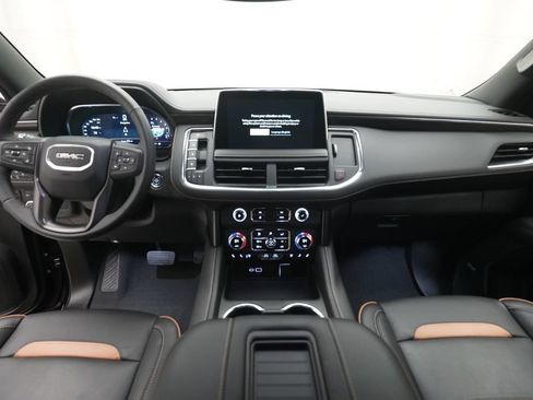 Used 2024 GMC Yukon XL AT4 AWD/4WD image 5
