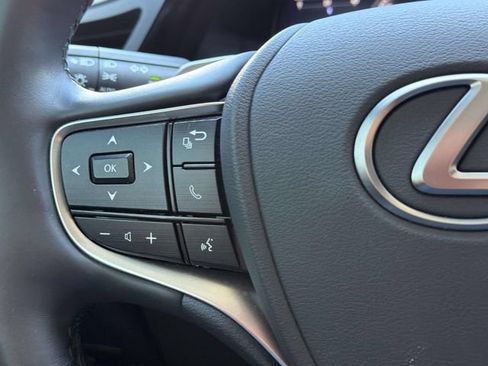 Used 2022 Lexus ES 350 w/ Premium Package FWD image 10