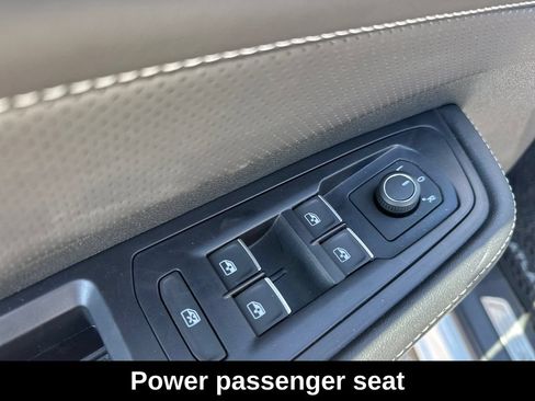Used 2025 Volkswagen Atlas Cross Sport SEL R-Line AWD/4WD image 24
