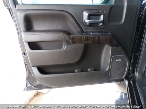 Used 2015 GMC Sierra 1500 Denali w/ Driver Alert Package AWD/4WD image 9