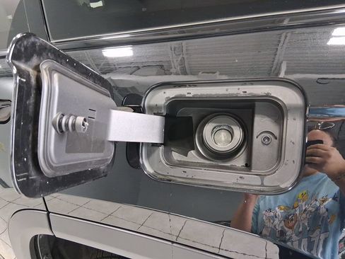 Used 2023 Jeep Grand Cherokee Limited AWD/4WD image 9