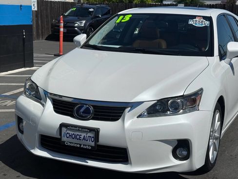 Used 2013 Lexus CT 200h FWD image 22