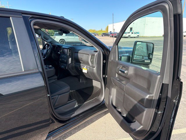 New 2026 Chevrolet Silverado 2500 Custom w/ Custom Value Package AWD/4WD image 28