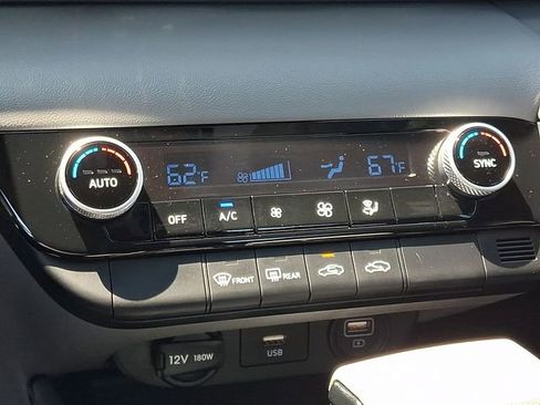 Used 2023 Hyundai Elantra SEL FWD image 15