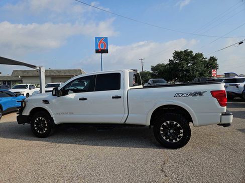 Used 2019 Nissan Titan PRO-4X AWD/4WD image 5