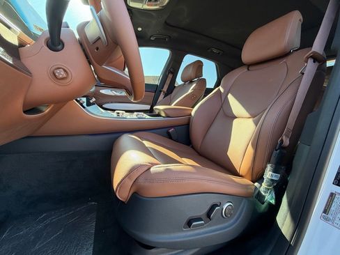 New 2026 Genesis GV70 2.5T Advanced image 12