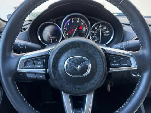 Used 2021 MAZDA MX-5 Miata Club w/ Appearance Package RWD image 23