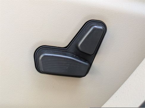 Used 2021 Jeep Grand Cherokee Limited w/ Luxury Group II image 27