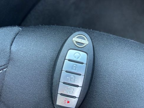 Used 2025 Nissan Altima 2.5 SV FWD image 24
