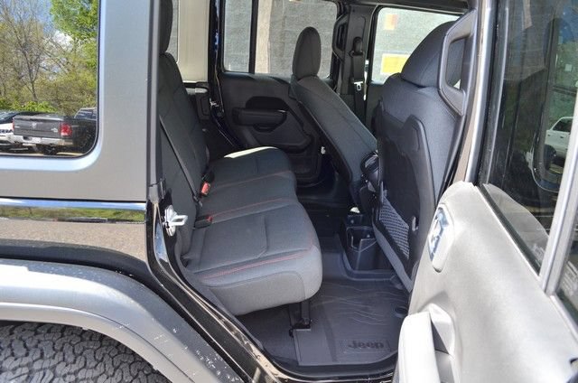 New 2026 Jeep Wrangler Unlimited Rubicon AWD/4WD image 31