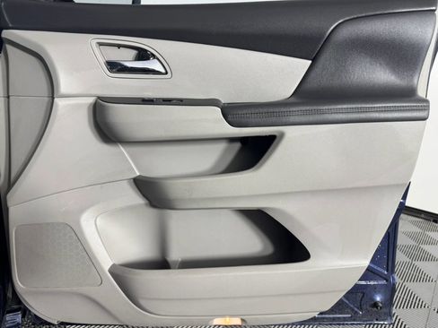 Used 2015 Honda Odyssey EX-L image 43