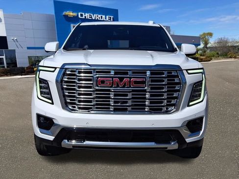 Used 2025 GMC Yukon Denali AWD/4WD image 22