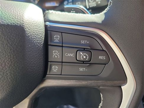 New 2025 Jeep Grand Cherokee L Limited image 25