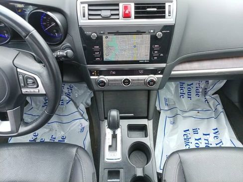 Used 2017 Subaru Outback 2.5i Limited AWD/4WD image 11