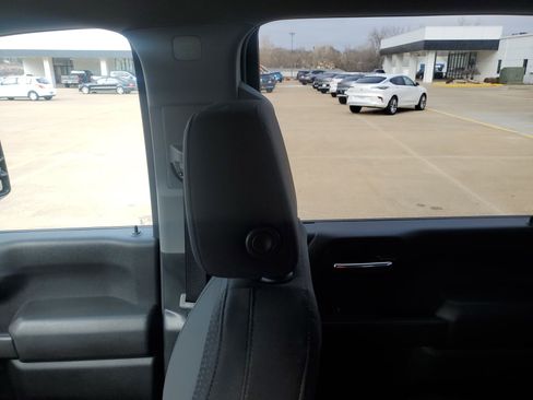 Used 2024 GMC Sierra 2500 Pro w/ Convenience Package image 12