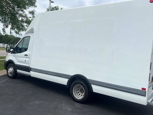 Used 2020 Ford Transit 350 Low Roof DRW RWD image 8
