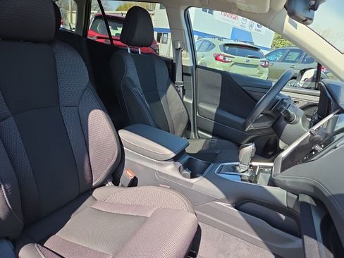 Used 2025 Subaru Outback Premium image 20