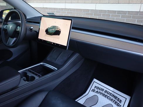 Used 2022 Tesla Model Y Performance AWD/4WD image 26
