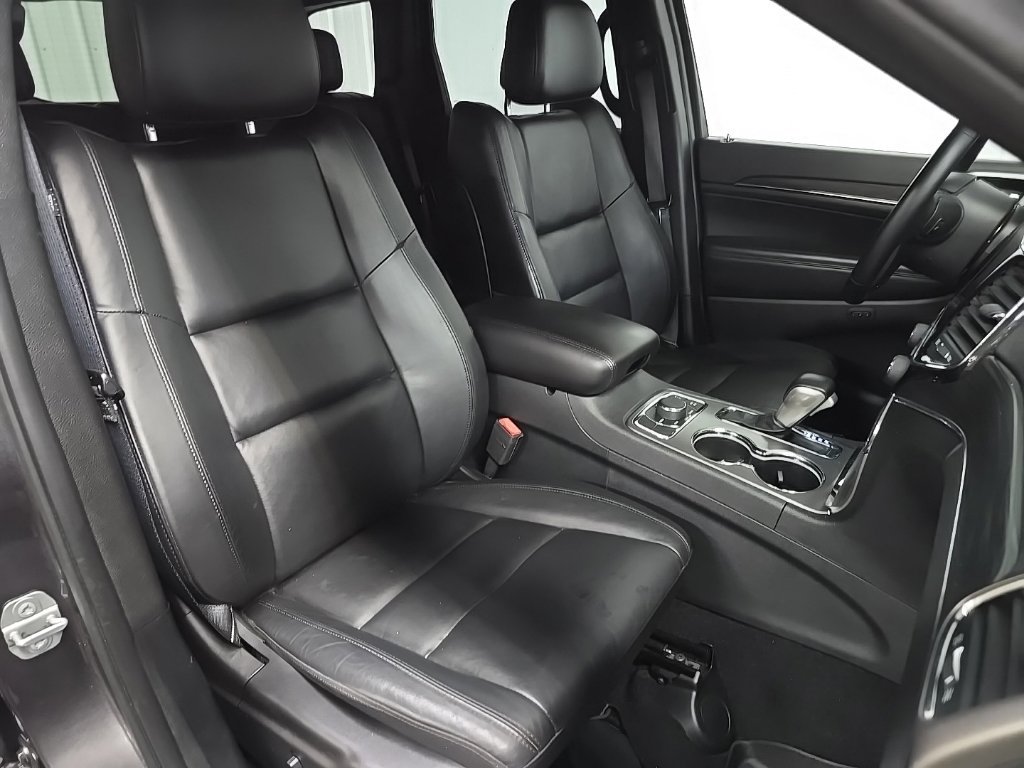 Used 2020 Jeep Grand Cherokee Limited AWD/4WD image 15