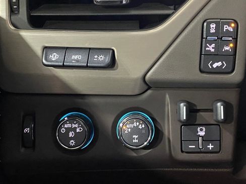 Used 2018 GMC Yukon Denali w/ Denali Ultimate Package image 30