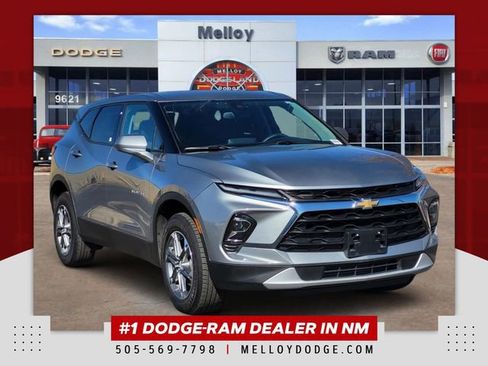 Used 2025 Chevrolet Blazer LT image 1