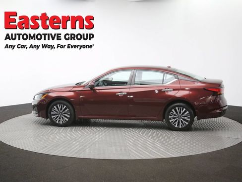 Used 2023 Nissan Altima 2.5 SV AWD/4WD image 60
