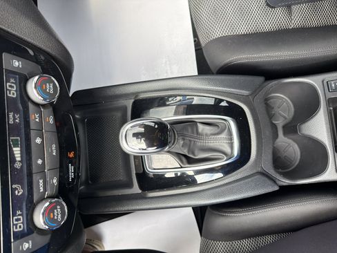 Used 2021 Nissan Rogue Sport SV FWD image 21