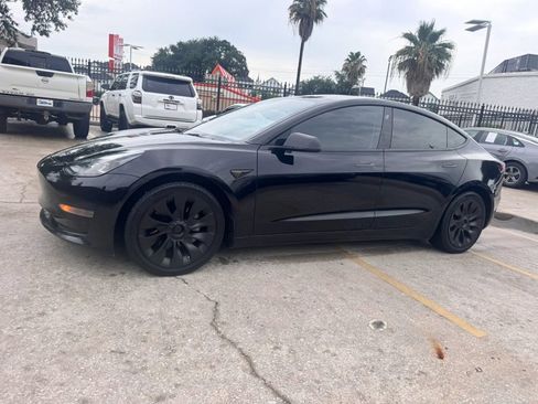 Used 2023 Tesla Model 3 Standard Range RWD image 3