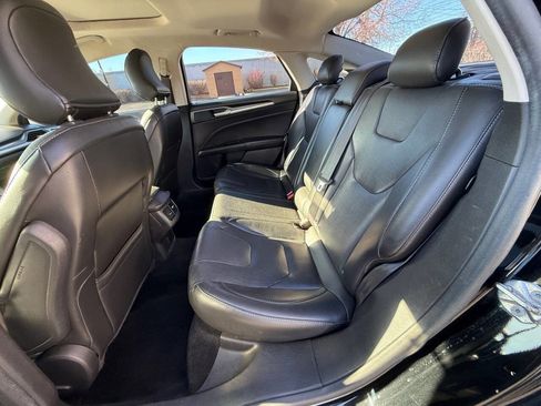 Used 2016 Ford Fusion Titanium image 11