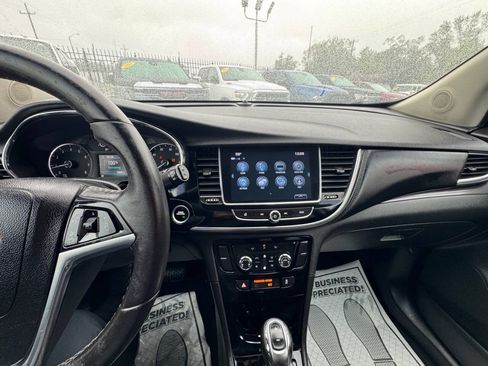 Used 2018 Buick Encore Preferred FWD image 17