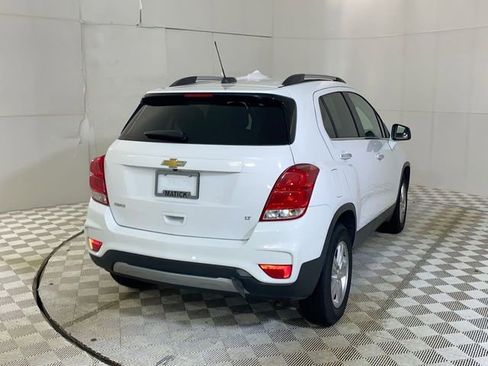 Used 2019 Chevrolet Trax LT w/ LT Convenience Package FWD image 17