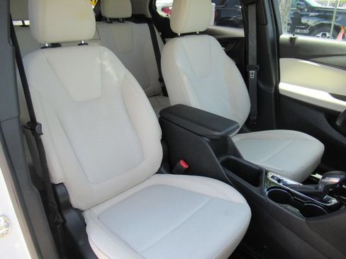 Used 2023 Buick Encore GX Select FWD image 9