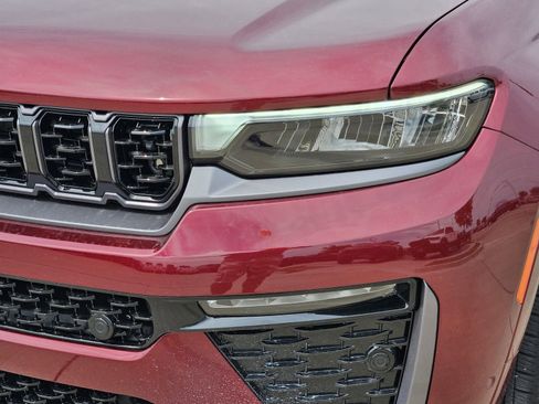 New 2026 Jeep Grand Cherokee Summit AWD/4WD image 10