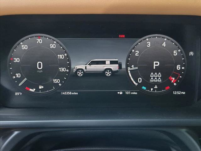 Used 2023 Land Rover Defender 130 SE AWD/4WD image 11