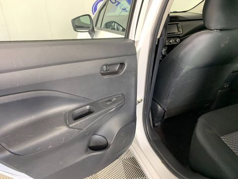 Used 2021 Nissan Versa S FWD image 31