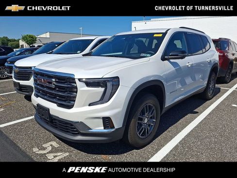Certified 2025 GMC Acadia Elevation AWD/4WD image 1