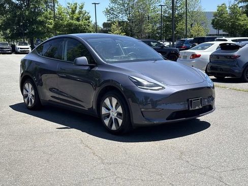Used 2023 Tesla Model Y 2WD image 1