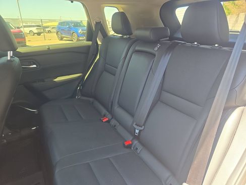 Used 2024 Nissan Rogue SV w/ SV Premium Package FWD image 18