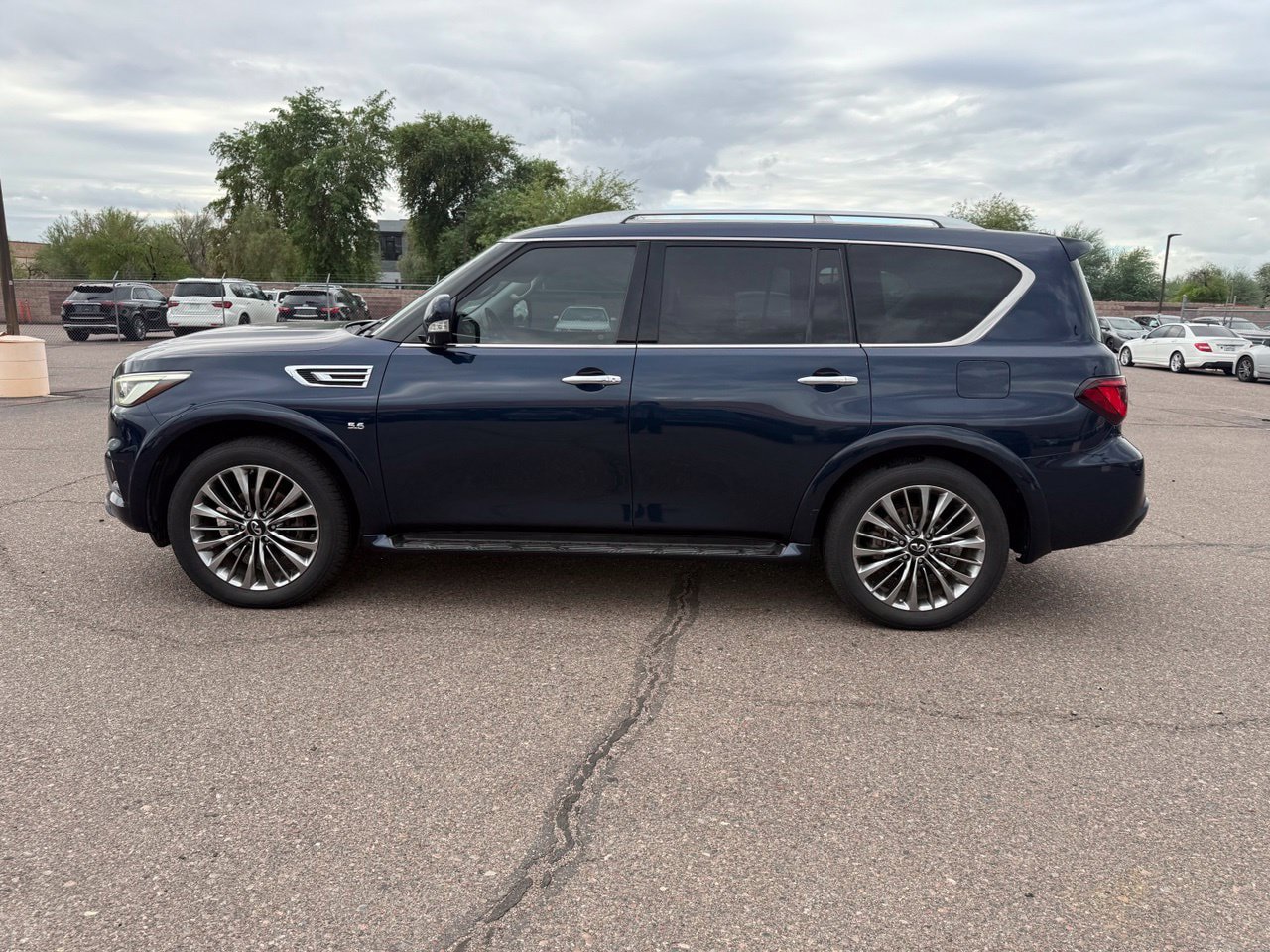 Used 2018 INFINITI QX80 4WD w/ Driver Assistance Package image 8