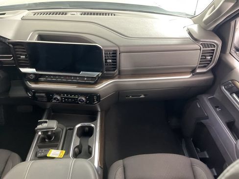 Certified 2025 Chevrolet Silverado 1500 RST AWD/4WD image 19