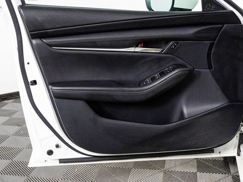 Used 2023 MAZDA MAZDA3 s image 34