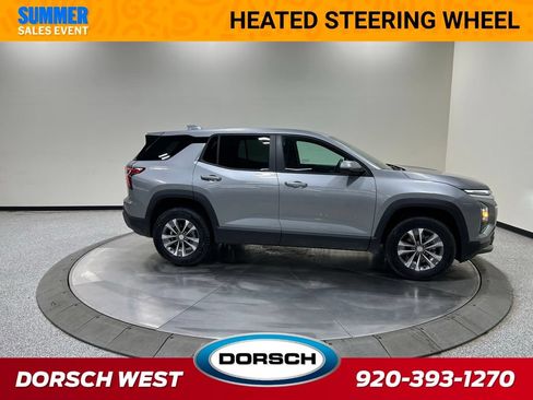 Used 2025 Chevrolet Equinox LT AWD/4WD image 3