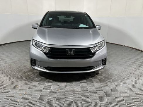 Used 2024 Honda Odyssey Touring image 3