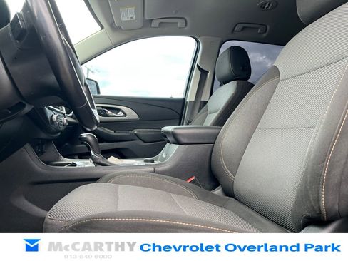 Used 2019 Chevrolet Traverse LT FWD image 10