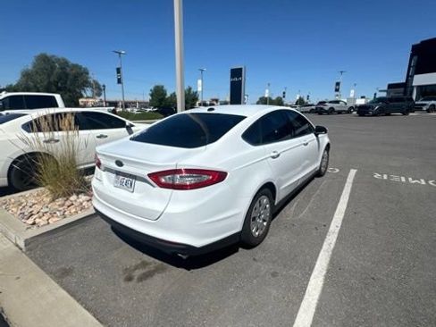 Used 2013 Ford Fusion S FWD image 5