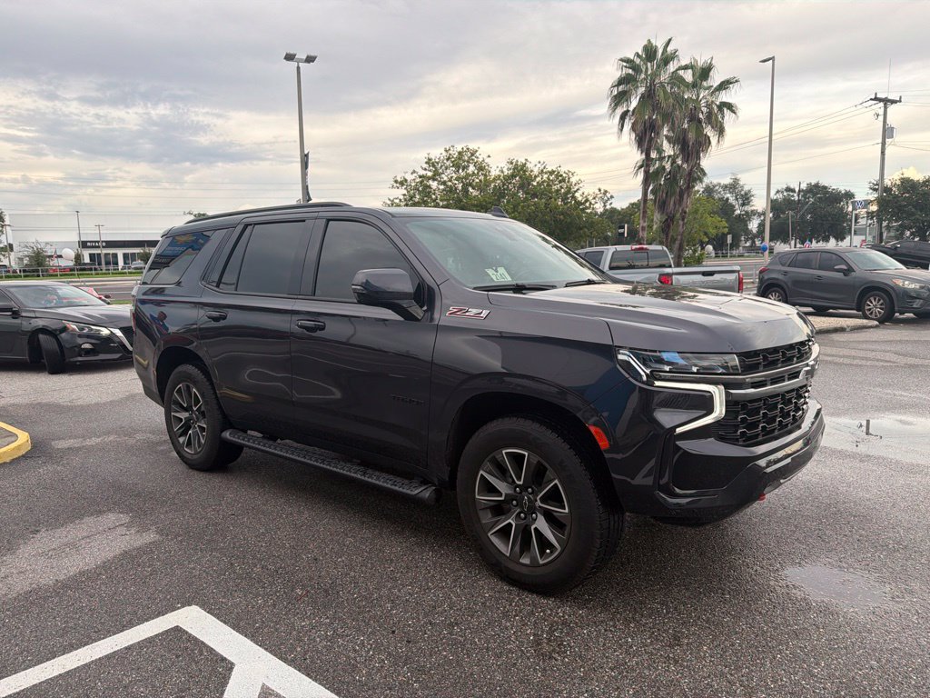 Used 2022 Chevrolet Tahoe Z71 w/ Luxury Package AWD/4WD image 16