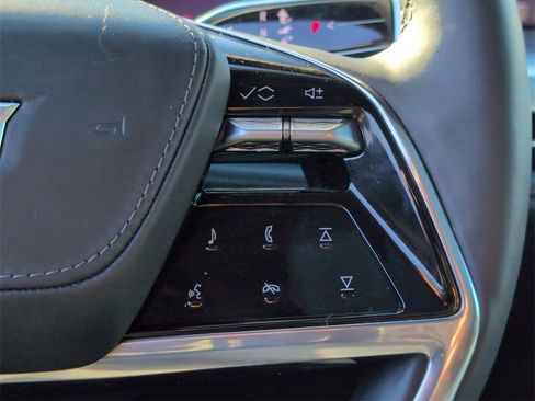 Used 2025 Cadillac Escalade IQ Luxury 2 image 11