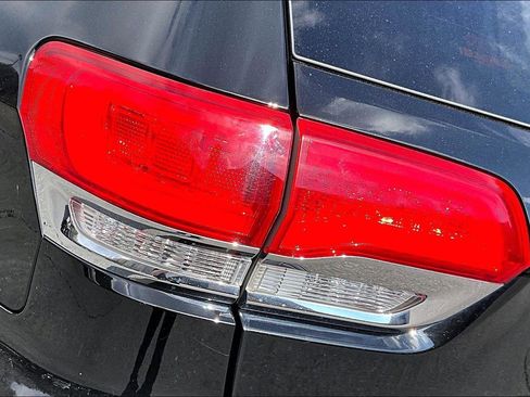 Used 2019 Jeep Grand Cherokee Laredo w/ Security & Convenience Group image 54