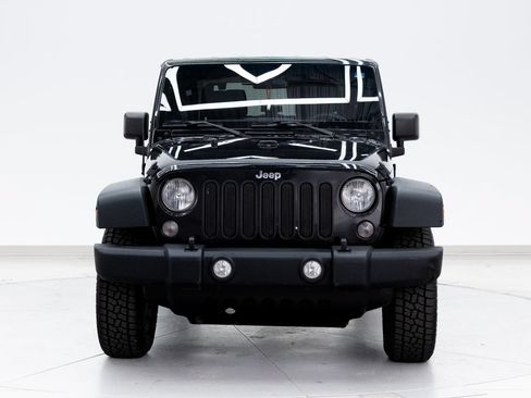 Used 2018 Jeep Wrangler Sport AWD/4WD image 2