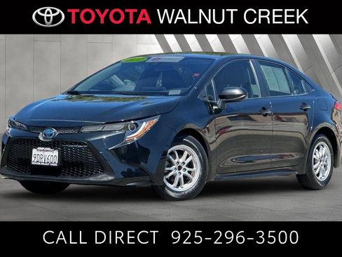 Certified 2022 Toyota Corolla LE w/ Premium Interior Package FWD image 1